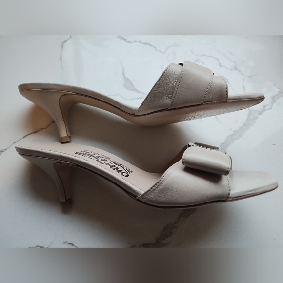 X SOLD X On Another Platform.  Salvatore Ferragamo Kitten Heel Sandals Cream - Picture 2 of 11